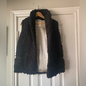 Wilfred faux fur vest